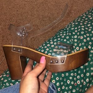 Steve Madden LIFFT sandles